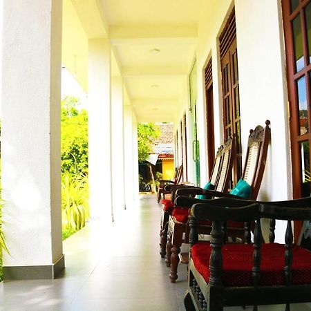 A&B Resort Negombo Kudapaduwa Dış mekan fotoğraf