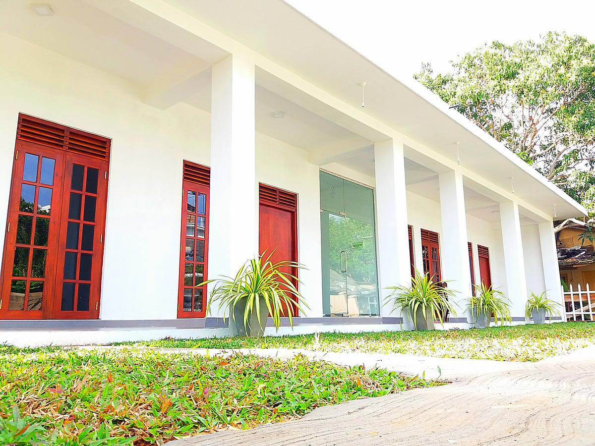A&B Resort Negombo Kudapaduwa Dış mekan fotoğraf
