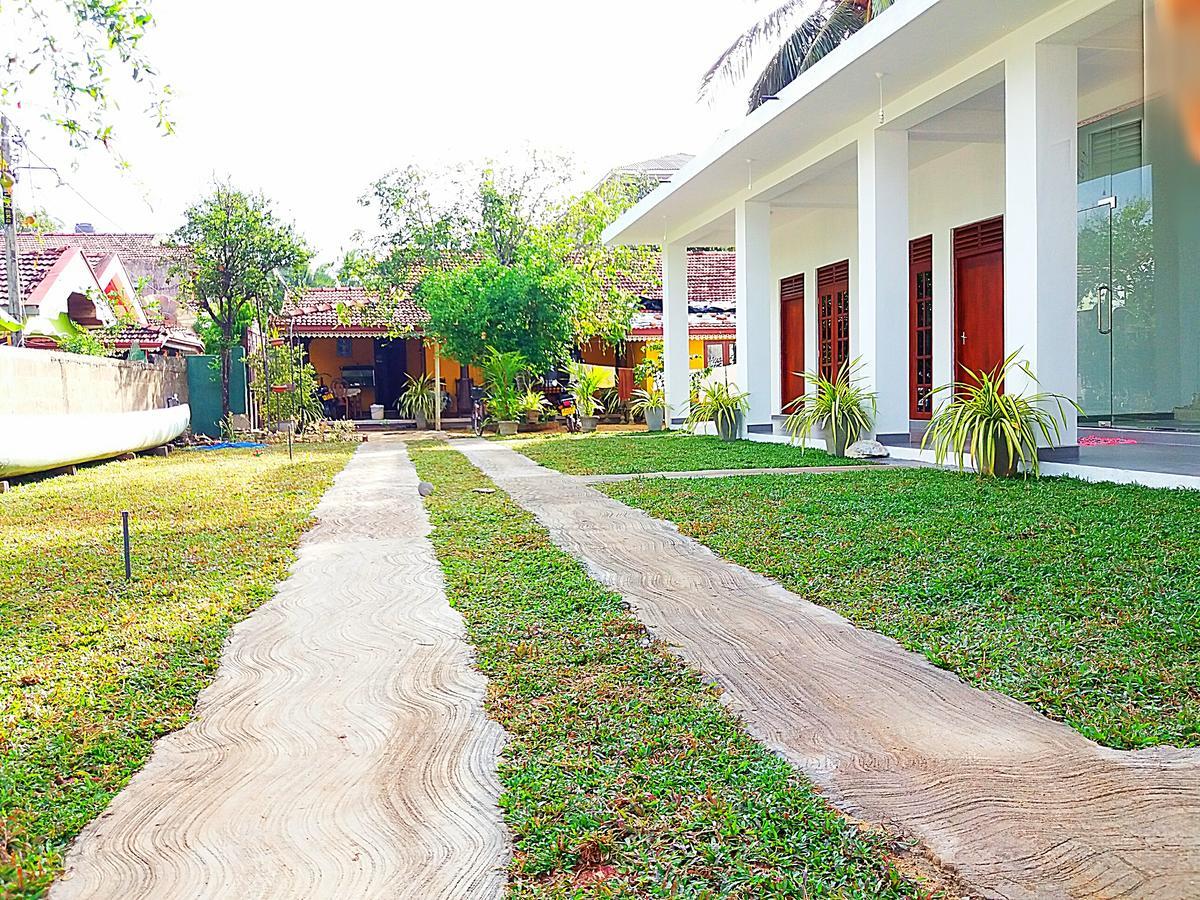 A&B Resort Negombo Kudapaduwa Dış mekan fotoğraf