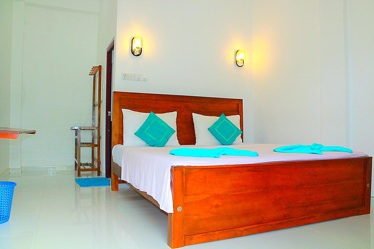 A&B Resort Negombo Kudapaduwa Dış mekan fotoğraf