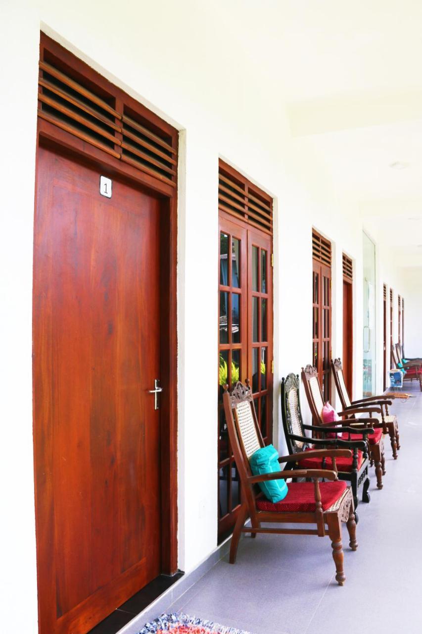 A&B Resort Negombo Kudapaduwa Dış mekan fotoğraf