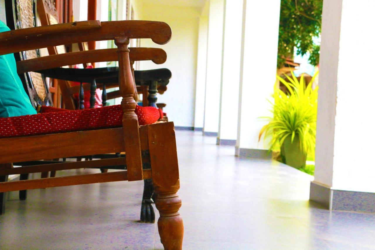 A&B Resort Negombo Kudapaduwa Dış mekan fotoğraf
