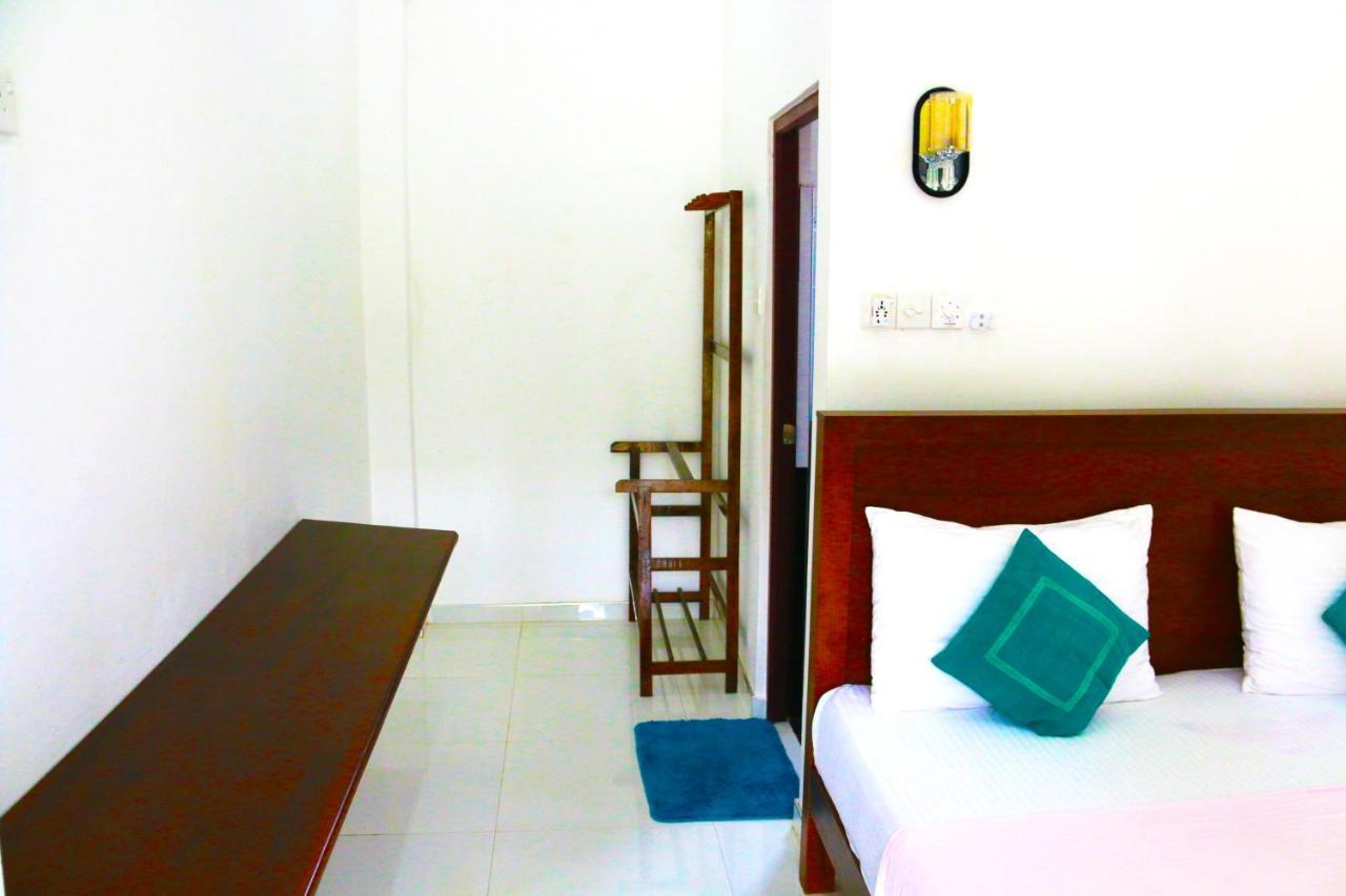 A&B Resort Negombo Kudapaduwa Dış mekan fotoğraf
