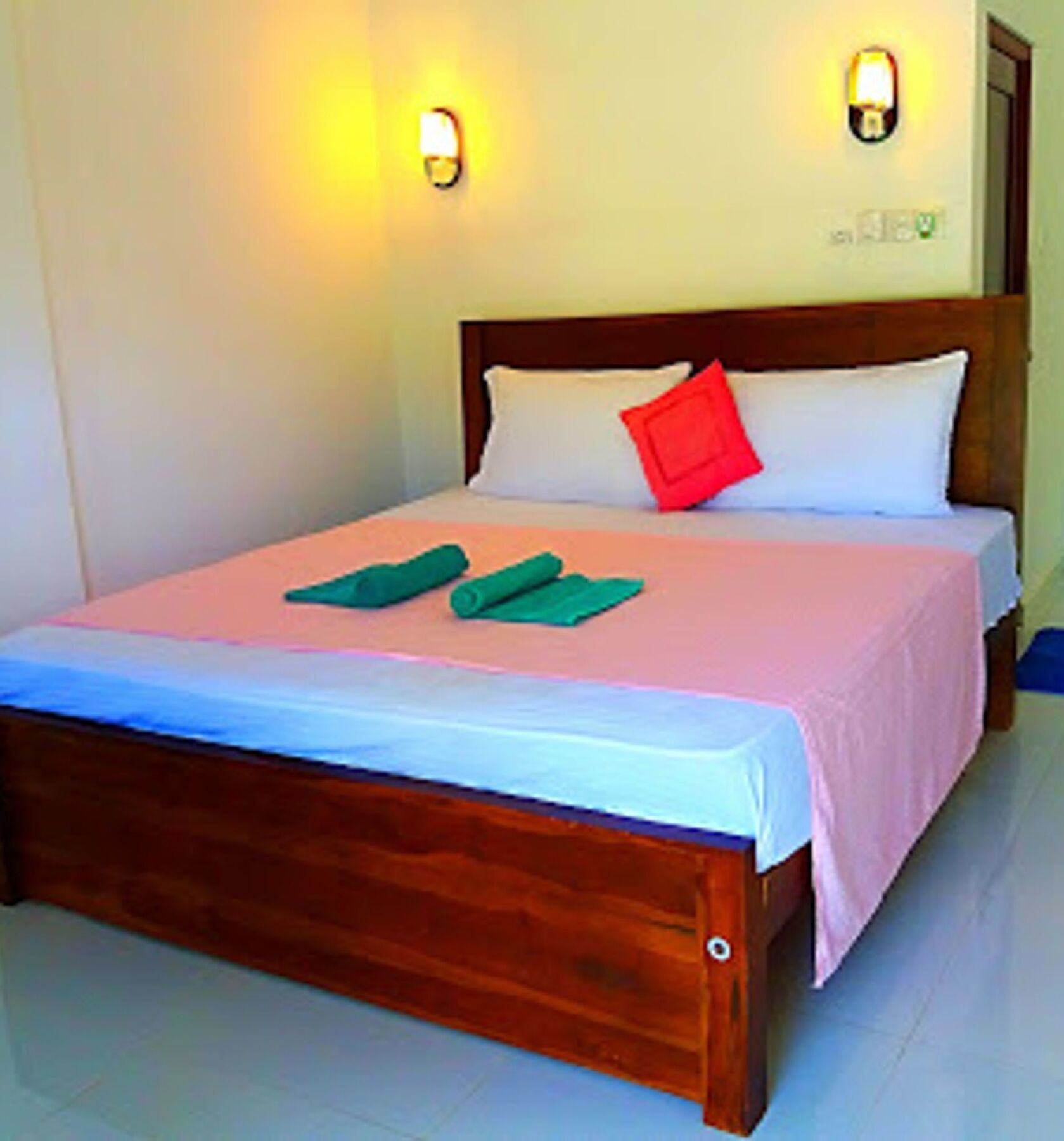 A&B Resort Negombo Kudapaduwa Dış mekan fotoğraf